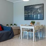 Strip Apartman